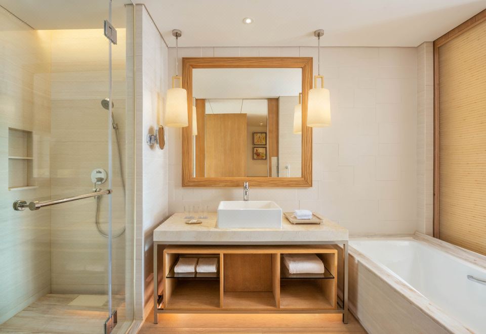 尊贵豪华海景大床房