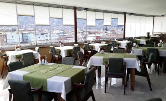 Aren Life Hotel - Housity