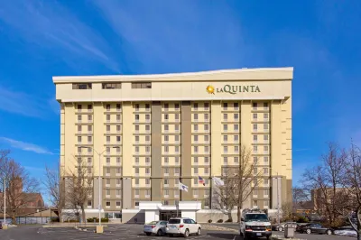 La Quinta Inn & Suites by Wyndham Springfield MA Hotels in 