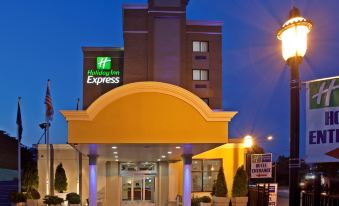 Holiday Inn Express Laguardia Arpt