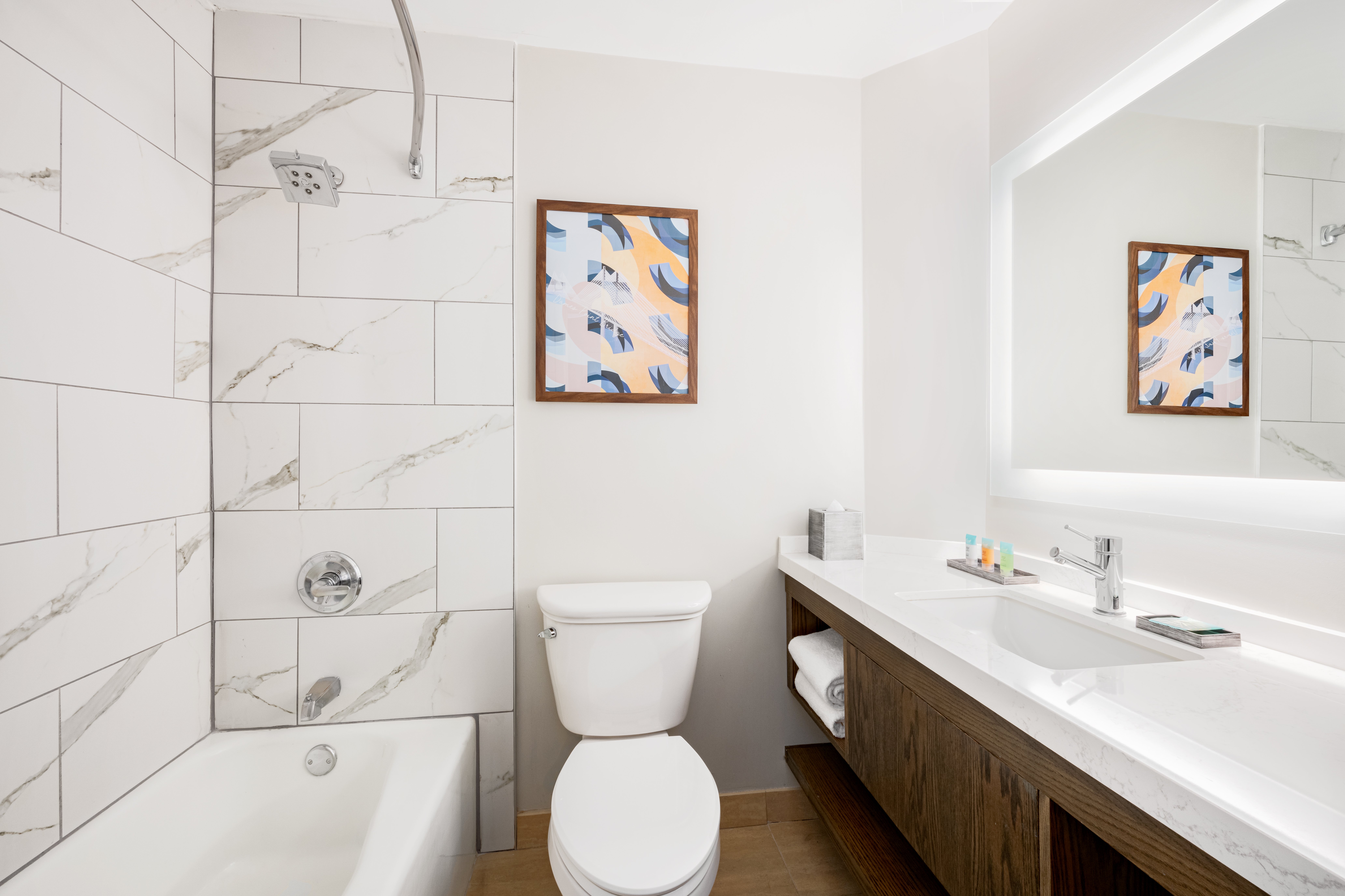 高级客房，配有两张大床