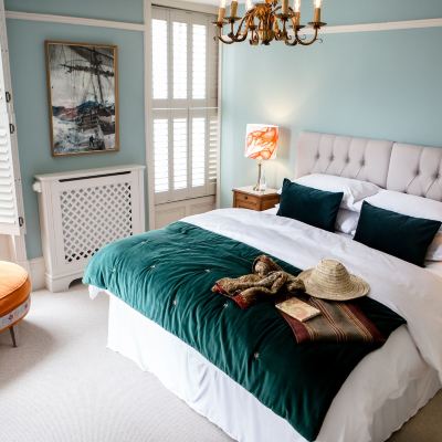 Superior Double or Twin Room, Ensuite (Rx 4) Moore House Promo Code
