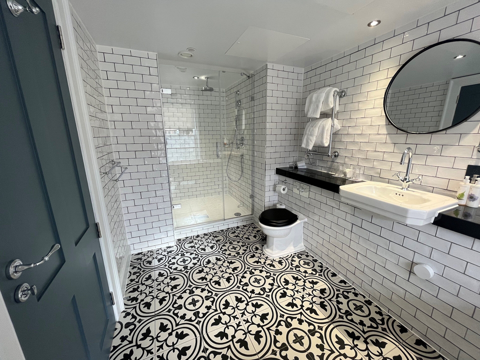 甄选特大床房（带迷你冰箱）