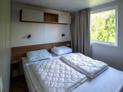 Amazing Chalet in Oostkapelle with Garden Hotels in 