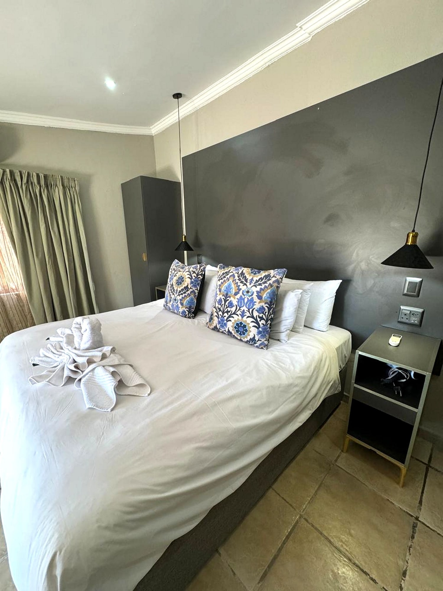 豪华双床房， 2 张单人床