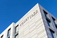 Courtyard by Marriott Keele Staffordshire のホテル
