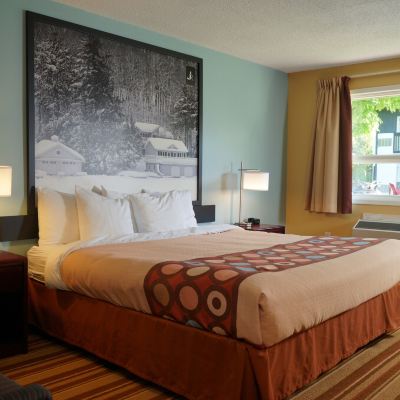 Deluxe King Room - Non-Smoking Jolly Roger Inn & Resort Promo Code