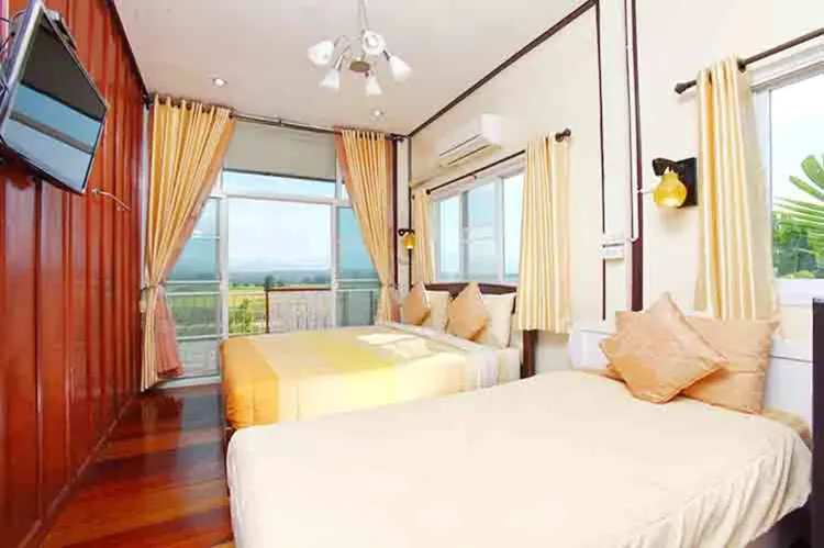 Deluxe Room with Private External Bathroom- Doojan