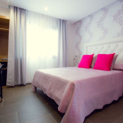 Double Room (Magenta) Pixel Promo Code
