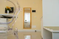 Atika & Atif - Guest House Train Station Venice