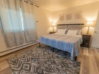Lake Views, Cozy 2-bedroom condo newly remodeled, downtown Escanaba Hotels in Escanaba