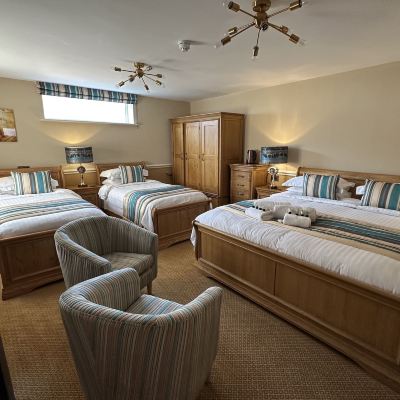 Luxury Quadruple Room, Multiple Beds, Jetted Tub, Ground Floor Chester House Guest House Promo Code