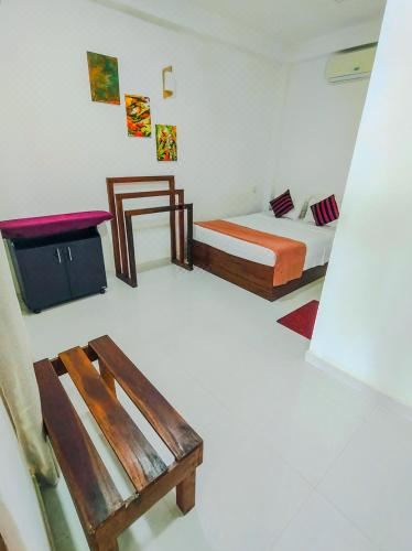 带湖景的双人间