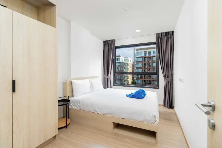 อพาร์ทเมนท์ มีระเบียง