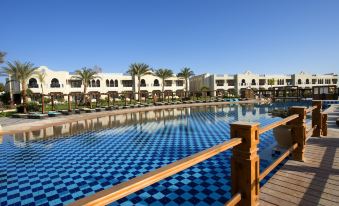 Sunrise Arabian Beach Resort