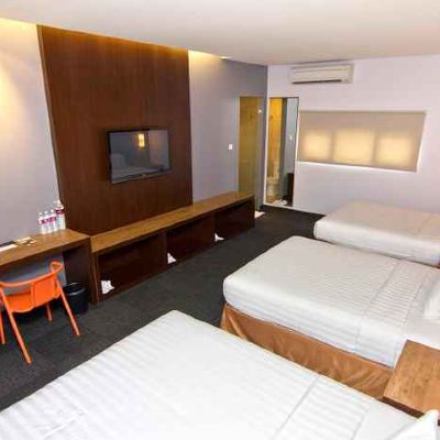 Family Suite Plan B Hotel Padang Promo Code