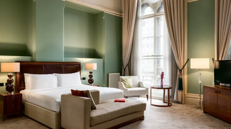 St. Pancras Renaissance Hotel London Room