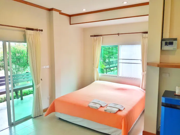 ห้องซูพีเรียร์ เตียงใหญ่ 1 เตียง