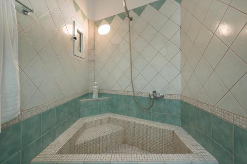 公寓（底楼、无泳池）