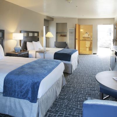 Standard Double Room, 2 Queen Beds, Accessible, Partial Ocean View