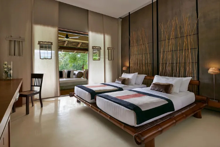 Horizon View Room