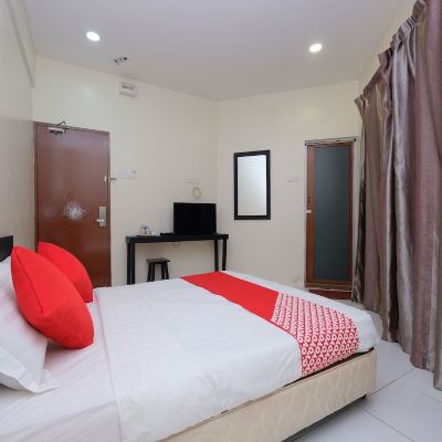 Bilik Deluxe Katil Double Kupon OYO 1104 Q Hotel