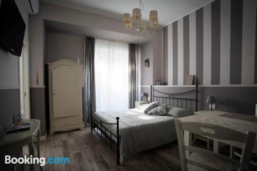 带阳台的小型套房