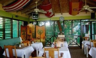 Idlers' Rest Beach Hotel - Housity