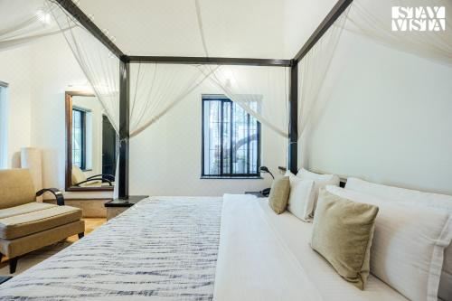 带私人泳池的五卧别墅