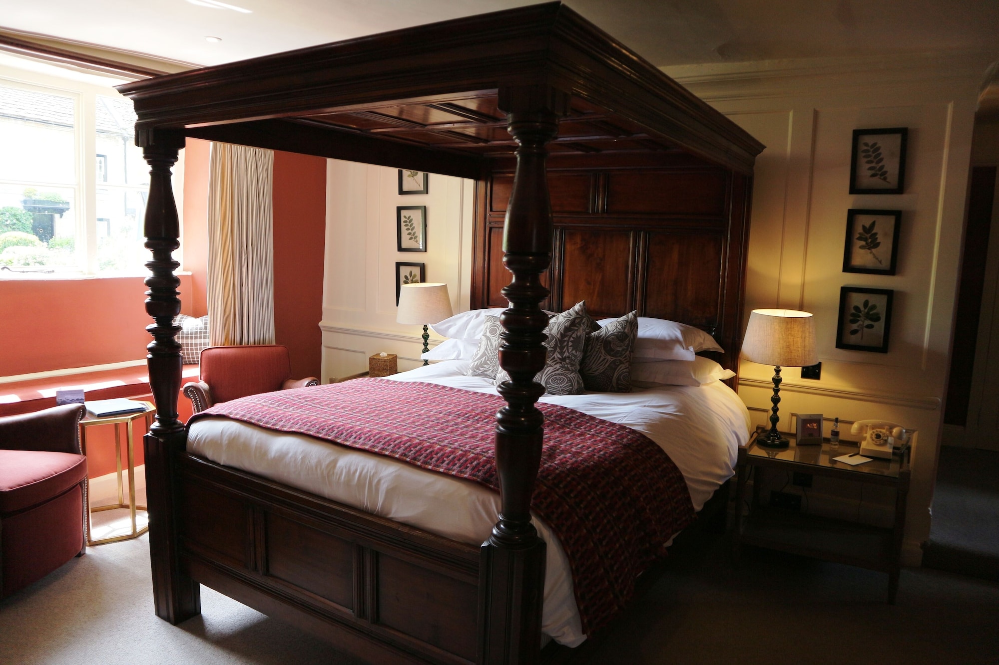 四柱床间（Shepherd）