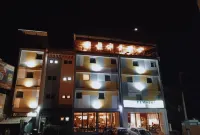Fly Inn Madagascar Hotel - Navette Gratuite H24 - à 300m de l'Aéroport International のホテル