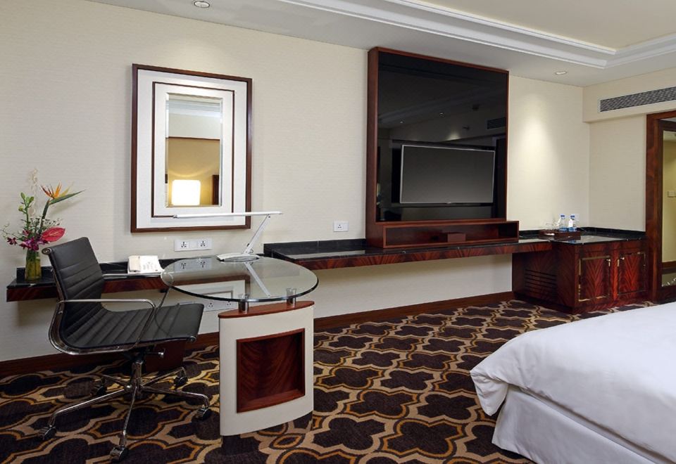 俱乐部特大床房