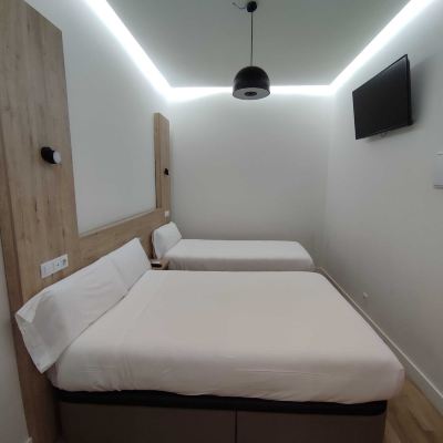 City Triple Room Hostal Manuela by Gaiarooms Promo Code
