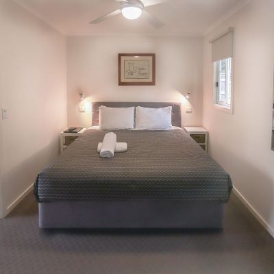 Classic One-Bedroom King Cabin Amaroo Park Promo Code