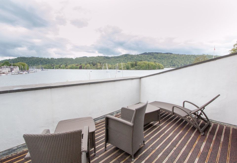 豪华客房， 1 张双人床， 阳台