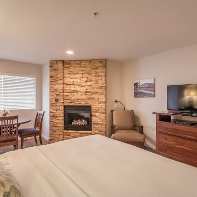 Guest Room With 1 King Bed And Partial Ocean View-Upstairs Moonstone Landing Promo Code