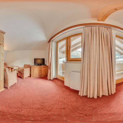 Junior Suite With Balcony And Mountain View Loipenstubn Promo Code