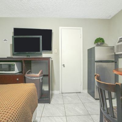 King Room Texana Inn Promo Code
