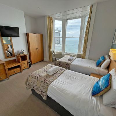 Sea-Facing Twin Room The Glengower Promo Code