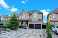 GLOBALSTAY Luxury 4-Bedroom House near Wonderland with Free Parking Hotele w: 