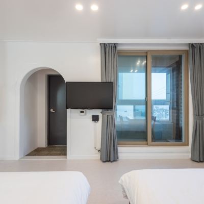 Room 301 (Ocean View) Gold Pine Pension Promo Code