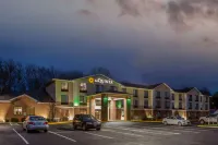 La Quinta Inn & Suites by Wyndham Norwich-Plainfield-Casino Hotels in 