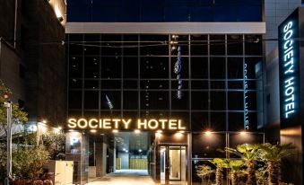 Hotel Society