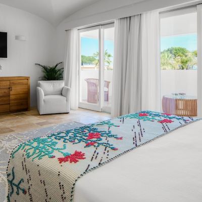 Queen Suite With Pool View Sant Efis Promo Code