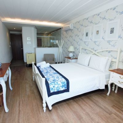 Deluxe Room with Lake View