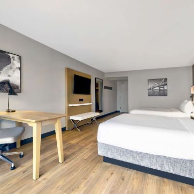 Queen Room with Two Queens and Partial View DoubleTree by Hilton Davenport Promo Code