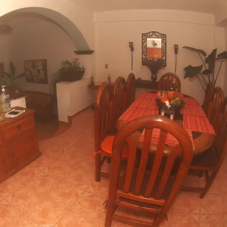 Hostal Casa Blanca Отели в г. Комала