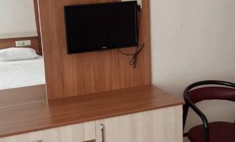 Ayatekla Hotel - Housity