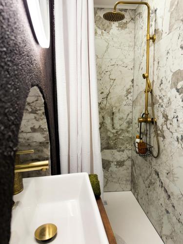 双人房（带独立浴室）