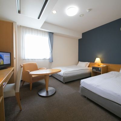 轉角豪華雙床房 禁菸 平和台飯店-5優惠